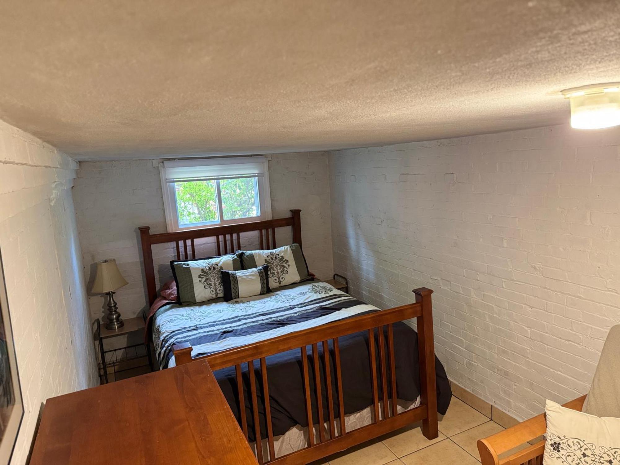 First Floor One Bedroom Apartment With Full Kitchen & Bath Washington Eksteriør billede